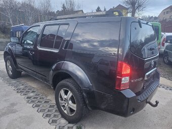 Nissan Pathfinder 2.5 tdi automat,7mistny,Navi,kamera - 2
