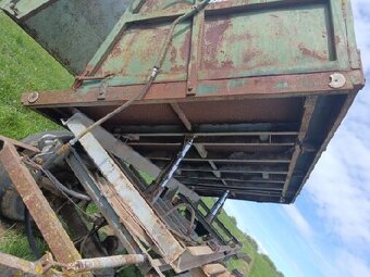 Prodám IFA vlek za traktor bez SPZ. - 2