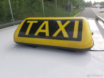 Taxi pronájem automobilu Škoda Octavia III cena 549 Kč/1 den - 2