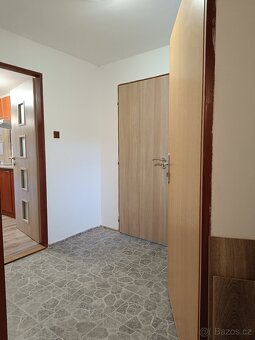 Pronájem podkrovního bytu 2+1 Hrádek nad Nisou - 2