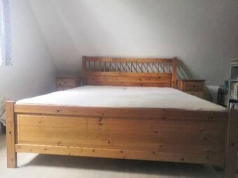 Postel z Olše IKEA 200x160 cm a dva noční stolky - 2