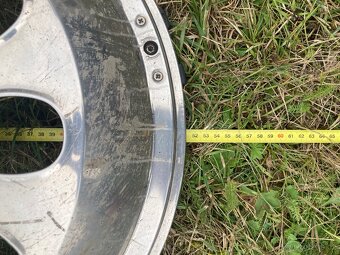 Poklice autobus kamion, zámky OK. Průměr 51cm R22,5”, 150 Kč - 2
