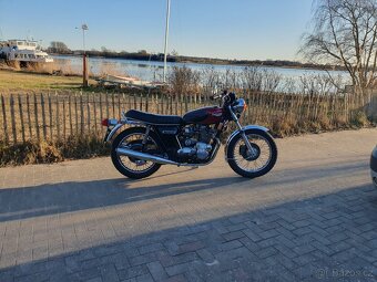 Triumph Trident T160 - 2
