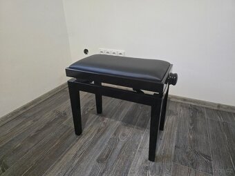 Klavírní stolička - 2