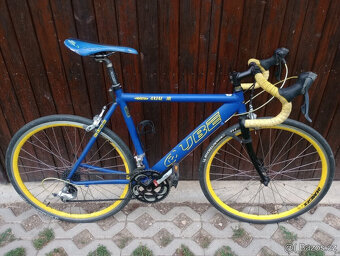 Silniční kolo Cube - 2