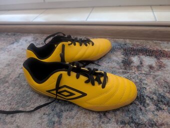 Nové kopačky Umbro, velikost 38,5 - 2