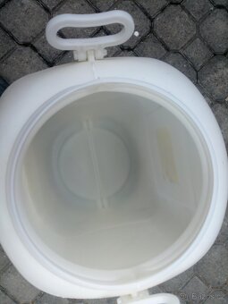 Plastové sudy o obsahu 55 litrů - 2