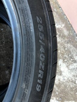 Letní pneu 255/40/19 - 2