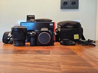 Sony Alpha A7 II + FE 28-70 mm OSS - 2