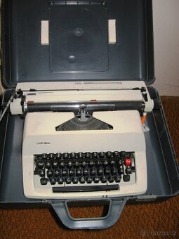 Psací stroj Consul - kufříkový - 2