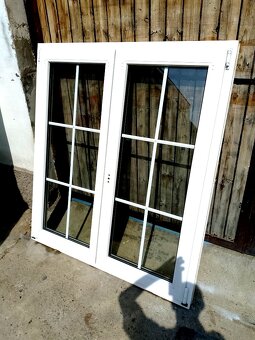 2 plastová okna 127 x 148 cm , doprava - 2
