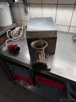 Mlýnek na maso 22 - 2