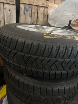 Prodám kola  zimní 215/65 R17 - 2