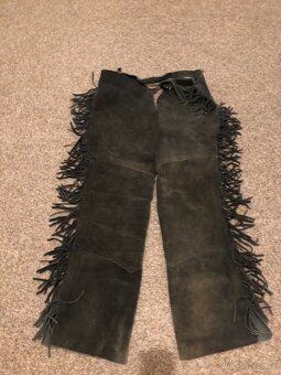 Westernové chapsy s třásněmi - 2