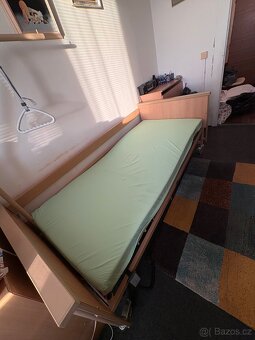 Zdravotnická polohovací postel - 2