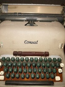 Prodám psací stroj Consul - 2