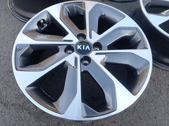 4x100 Kia Stonic 6,5Jx17 ET49 č.52910-H8500 alu disky - 2