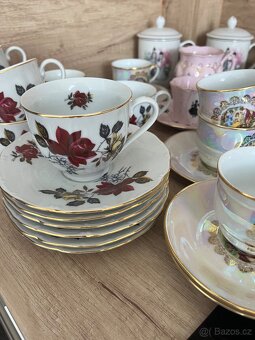 Starožitný porcelánový set hrnků - 2