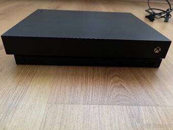 Xbox One X 1TB - 2