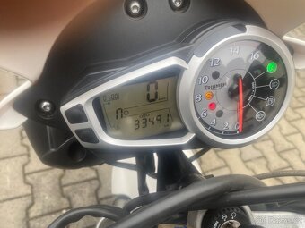 Triumph Street Triple 675 R - 2