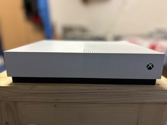 Xbox One S 1TB (All-Digital) - 2