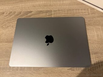 Macbook Air M3 13" - 16/256 - vesmírně šedý - 2