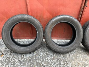 Prodám gumy 215/60/17 Bridgestone - 2
