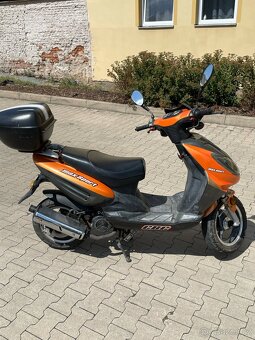 Skůtr Wangye CBC MAX 50 - 2
