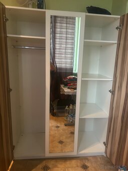 Šatní skříň - 2