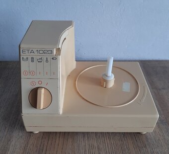 retro kuchyňský robot ETA 1023 s příslušenstvím - 2