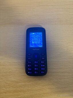 Tlačítkový mobilní telefon myPhone 2200 - 2