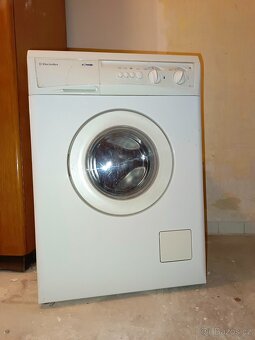 Pračka starší Brno Merhautova - 2