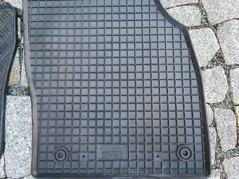 Gumové koberce + gumová vana do kufru pro VW T-CROSS - 2