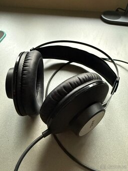 Sluchátka AKG K72 - 2