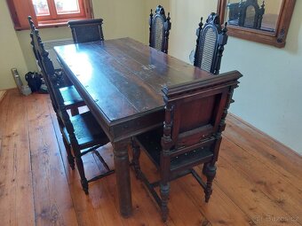 Historický stůl se šesti židlemi - 2