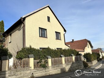 Prodej dvougeneračního RD s hospodářskými budovami v Makově - 2