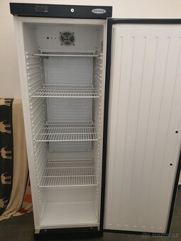 DOPRAVA - na prodej 400 litrů PROFI lednice - 2