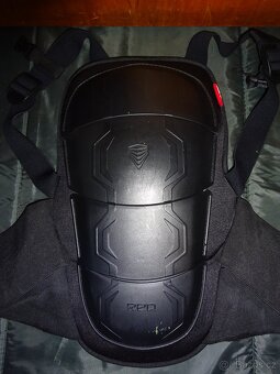 chránič zad / páteřák RED vel.M - 2