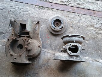 PF - 62 díly motoru. - 2