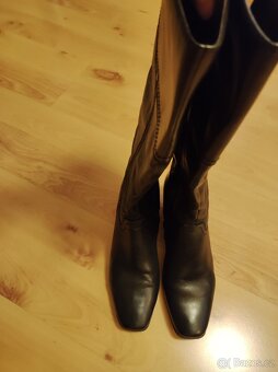 Černé kožené kozačky Baťa vel. 6,5 H - 2