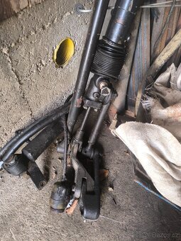 Posilovač řízení zetor uř 1 - 2