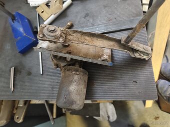 Motorek stěračů Multicar 25 - 2