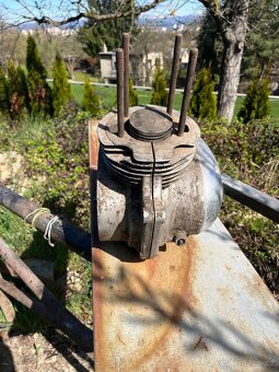 Predam motor na Jawa 250/353 kyvačka - 2