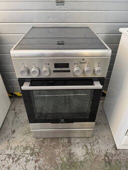 Electrolux EKC54952OX sklokeramický Pouzita - 2