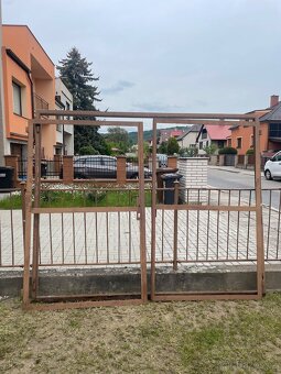 Garážové vrata dvoukřídlé - 2