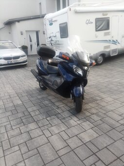 Suzuki Burgman 650 - 2