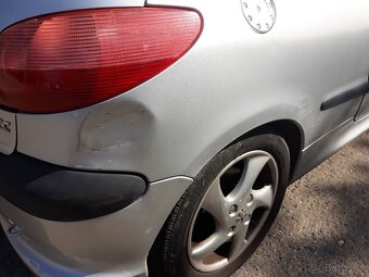 Peugeot 206 CC - 2