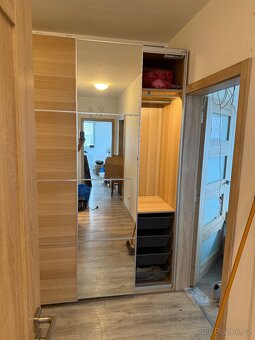 Čtyři vestavné skříně Ikea - 2