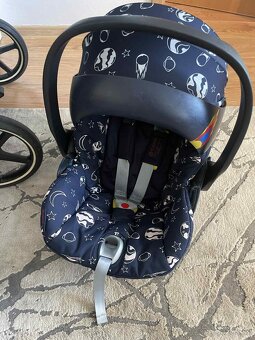 Autosedačka Cybex cloud q + adaptéry na priam - 2