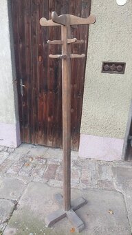 Toaletka, věšák - 2